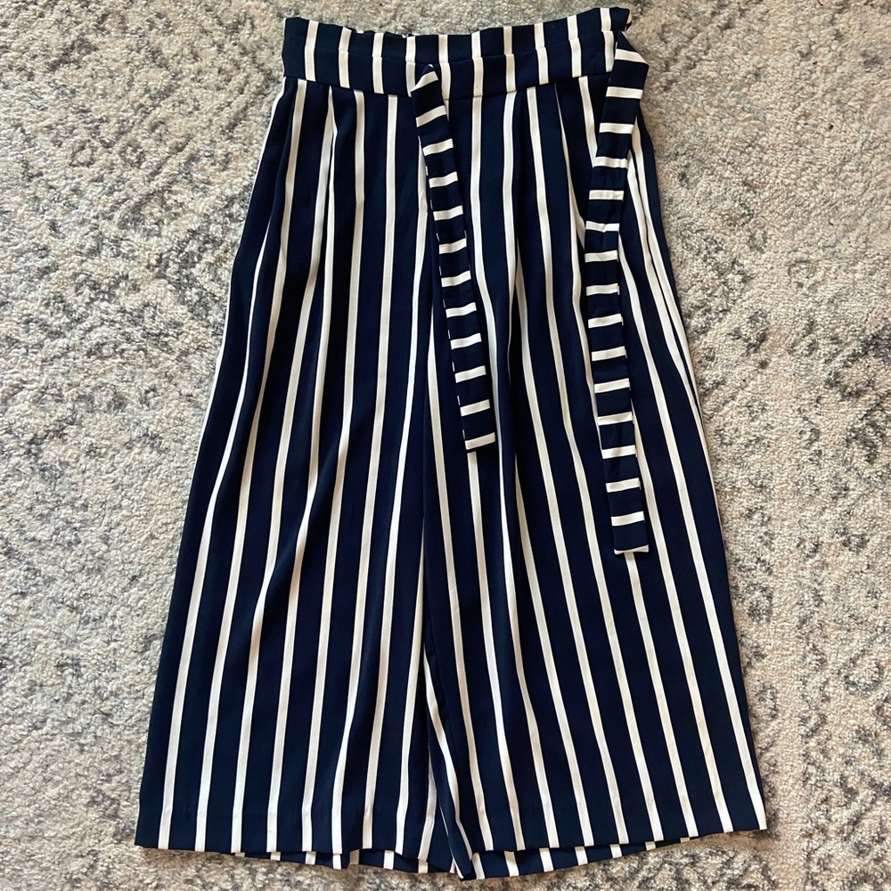 ZARA wide leg pant. Navy and white striped. Size L/ 30. Worn one time